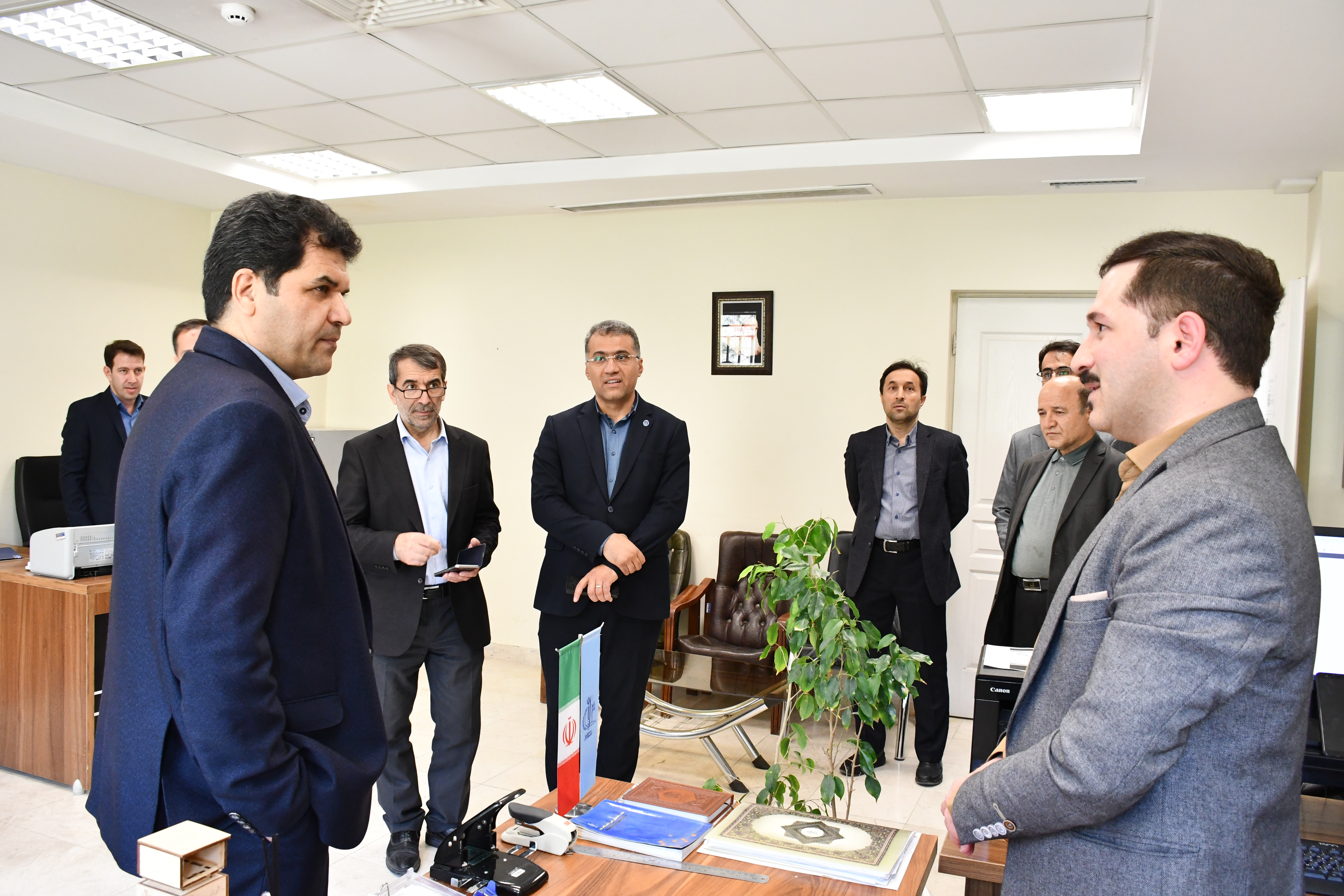 بازدید دکتر عباس قنبری معاون بورس و امور دانشجویان خارج سازمان امور دانشجویان از بخش های مختلف دانشجویی دانشگاه تبریز ۱۷ اردیبهشت ۱۴۰۴