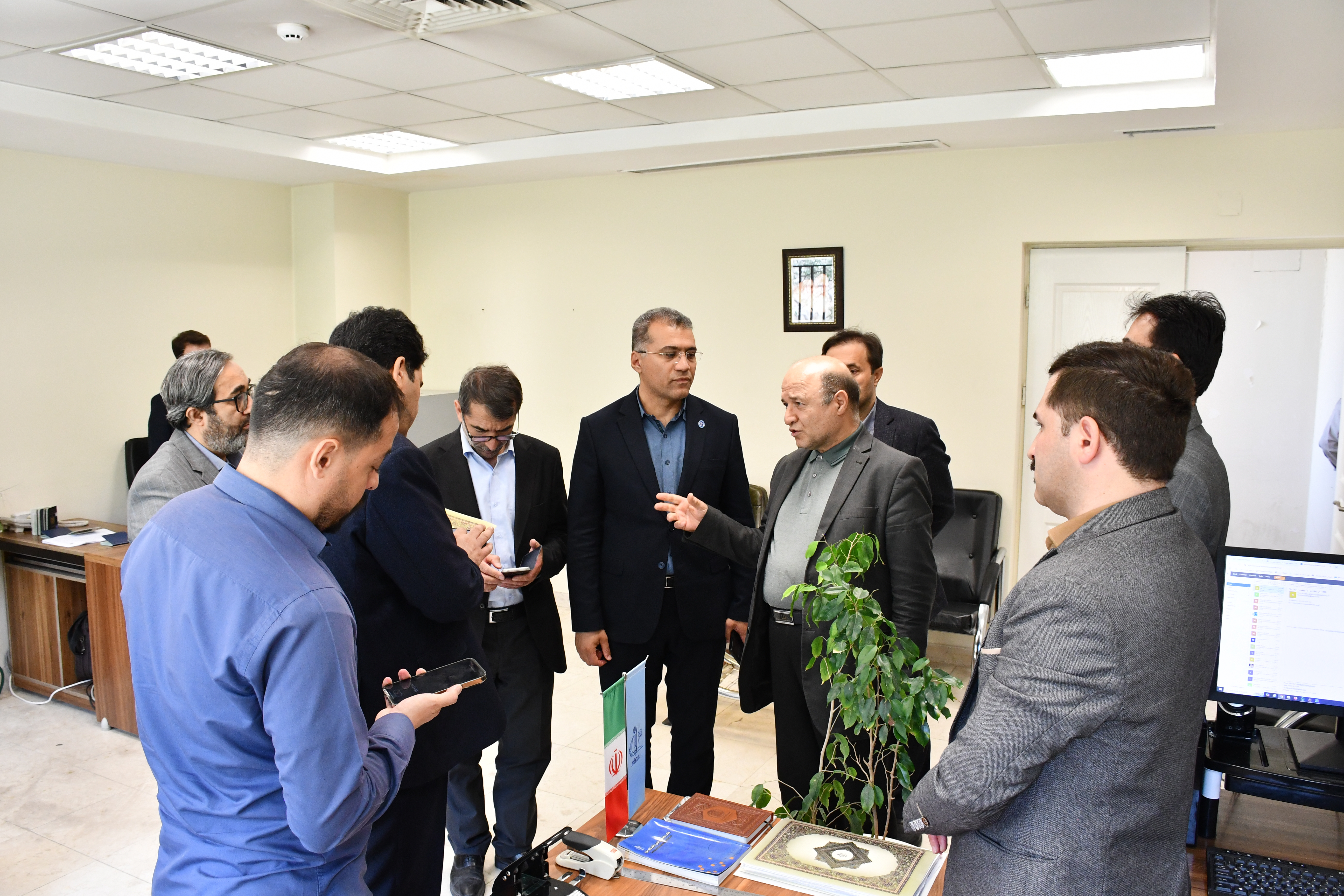 بازدید دکتر عباس قنبری معاون بورس و امور دانشجویان خارج سازمان امور دانشجویان از بخش های مختلف دانشجویی دانشگاه تبریز ۱۷ اردیبهشت ۱۴۰۴