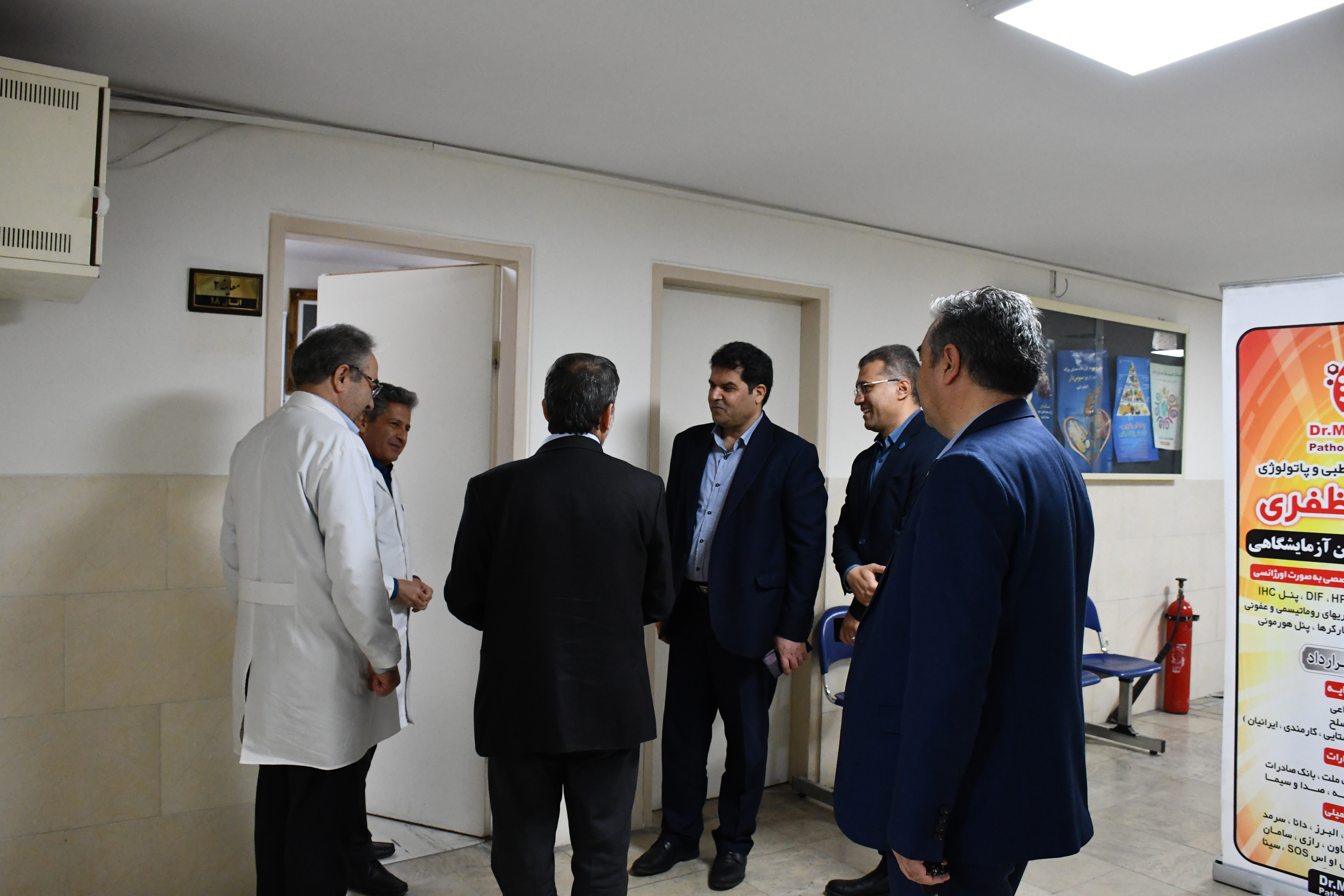 بازدید دکتر عباس قنبری معاون بورس و امور دانشجویان خارج سازمان امور دانشجویان از بخش های مختلف دانشجویی دانشگاه تبریز ۱۷ اردیبهشت ۱۴۰۴