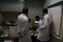 حضور دانشجویان در آزمایشگاه
