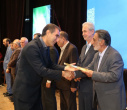 استاد واقعی، کسی است که سیاهی، جهل و نادانی را می‌زداید