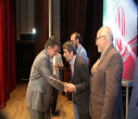 استاد واقعی، کسی است که سیاهی، جهل و نادانی را می‌زداید