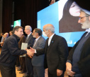 استاد واقعی، کسی است که سیاهی، جهل و نادانی را می‌زداید