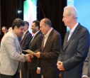 استاد واقعی، کسی است که سیاهی، جهل و نادانی را می‌زداید