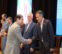 استاد واقعی، کسی است که سیاهی، جهل و نادانی را می‌زداید