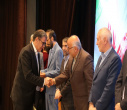 استاد واقعی، کسی است که سیاهی، جهل و نادانی را می‌زداید