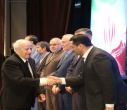 استاد واقعی، کسی است که سیاهی، جهل و نادانی را می‌زداید