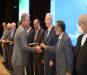 استاد واقعی، کسی است که سیاهی، جهل و نادانی را می‌زداید