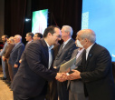 استاد واقعی، کسی است که سیاهی، جهل و نادانی را می‌زداید