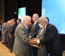 استاد واقعی، کسی است که سیاهی، جهل و نادانی را می‌زداید