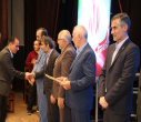 استاد واقعی، کسی است که سیاهی، جهل و نادانی را می‌زداید