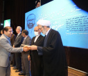 استاد واقعی، کسی است که سیاهی، جهل و نادانی را می‌زداید