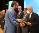 استاد واقعی، کسی است که سیاهی، جهل و نادانی را می‌زداید
