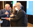 استاد واقعی، کسی است که سیاهی، جهل و نادانی را می‌زداید