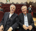 استاد واقعی، کسی است که سیاهی، جهل و نادانی را می‌زداید