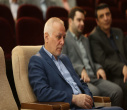 استاد واقعی، کسی است که سیاهی، جهل و نادانی را می‌زداید