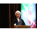 استاد واقعی، کسی است که سیاهی، جهل و نادانی را می‌زداید