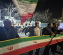 مشتهای گره کرده؛ آمیزه ای از غم، کرامت و ایستادگی