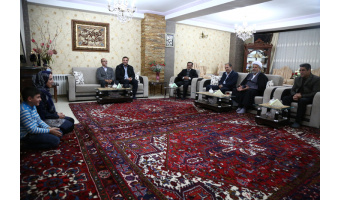 مسئولان دانشگاه تبریز با خانواده های دانشجویان شاهد و ایثارگر دیدار کردند