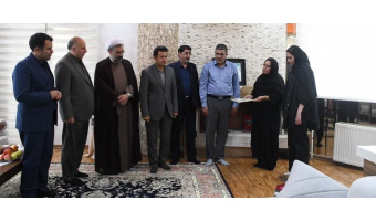 رئیس دانشگاه تبریز؛ مهمان خانواده شهید بشیر عباسپور شد